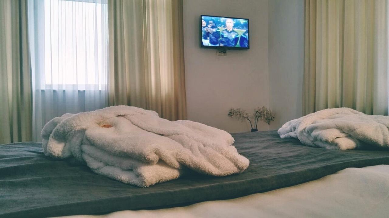 Hotel Marseille Batoemi Buitenkant foto